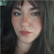 Estoy cursando auxiliar de enfermería y biología me encanta y se me da genial al igual que anatomía y todo.